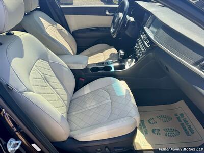 2016 Kia Optima SXL Turbo   - Photo 10 - Clackamas, OR 97015
