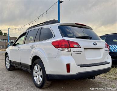 2010 Subaru Outback 2.5i Premium   - Photo 5 - Clackamas, OR 97015
