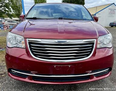 2014 Chrysler Town & Country Touring - Photo 8 - Clackamas, OR 97015