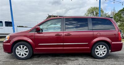 2014 Chrysler Town & Country Touring Van