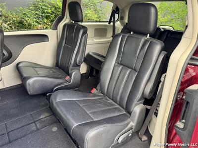 2014 Chrysler Town & Country Touring - Photo 15 - Clackamas, OR 97015