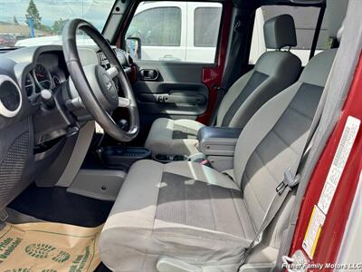2010 Jeep Wrangler Unlimited Sahara   - Photo 9 - Clackamas, OR 97015