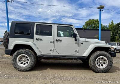 2010 Jeep Wrangler Unlimited Sahara   - Photo 2 - Clackamas, OR 97015