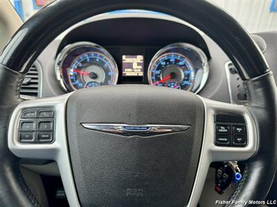 2015 Chrysler Town & Country Limited Platinum   - Photo 15 - Clackamas, OR 97015