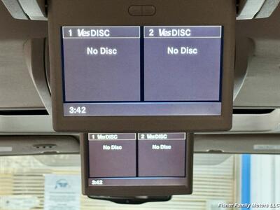 2015 Chrysler Town & Country Limited Platinum   - Photo 12 - Clackamas, OR 97015