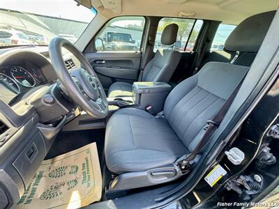 2012 Jeep Liberty Sport   - Photo 7 - Clackamas, OR 97015