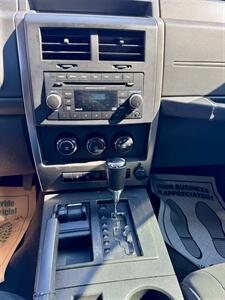 2012 Jeep Liberty Sport   - Photo 12 - Clackamas, OR 97015