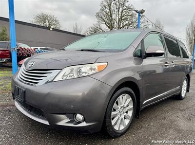 2014 Toyota Sienna XLE limited 7-Passenger   - Photo 1 - Clackamas, OR 97015