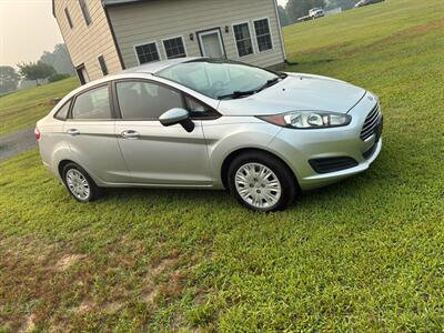2014 Ford Fiesta S - Photo 2 - Tappahannock, VA 22560