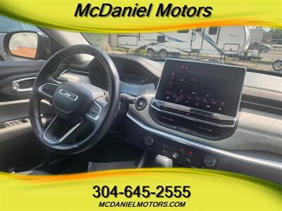 2022 Jeep Compass Latitude Lux   - Photo 9 - Ronceverte, WV 24970