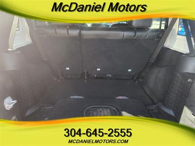 2017 Jeep Wrangler Unlimited Rubicon - Photo 12 - Ronceverte, WV 24970