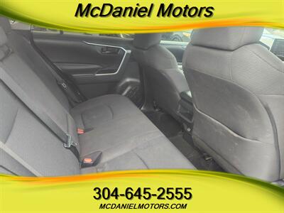 2019 Toyota RAV4 LE - Photo 9 - Ronceverte, WV 24970
