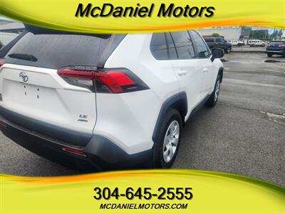 2019 Toyota RAV4 LE - Photo 5 - Ronceverte, WV 24970