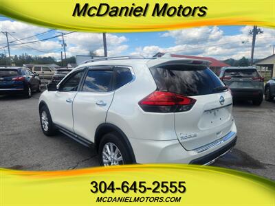 2017 Nissan Rogue SV   - Photo 3 - Ronceverte, WV 24970