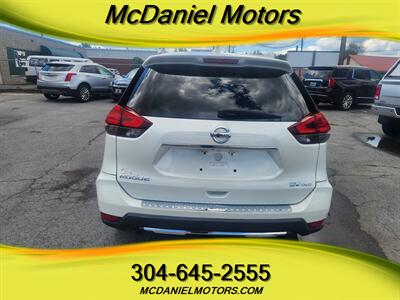 2017 Nissan Rogue SV   - Photo 4 - Ronceverte, WV 24970