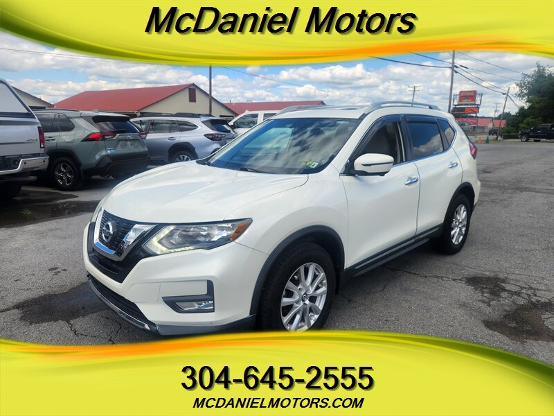 2017 Nissan Rogue SV  