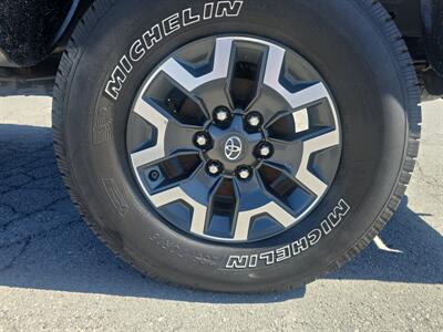 2016 Toyota Tacoma TRD Sport   - Photo 5 - Ronceverte, WV 24970