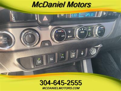 2017 Toyota Tacoma Limited   - Photo 15 - Ronceverte, WV 24970