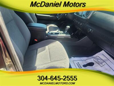 2019 Toyota Tacoma SR5 V6   - Photo 10 - Ronceverte, WV 24970