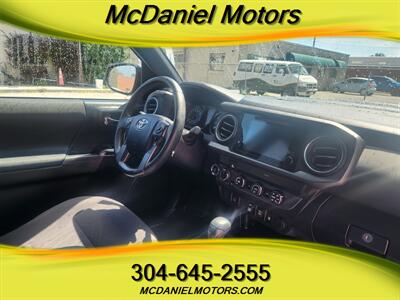 2019 Toyota Tacoma SR5 V6   - Photo 9 - Ronceverte, WV 24970