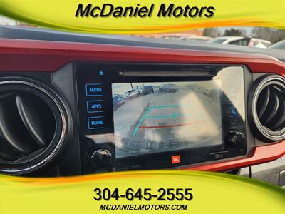 2018 Toyota Tacoma TRD Off-Road   - Photo 13 - Ronceverte, WV 24970