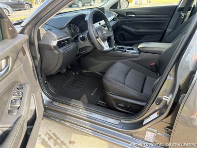 2025 Nissan Altima 2.5 SV   - Photo 5 - Newport, KY 41071