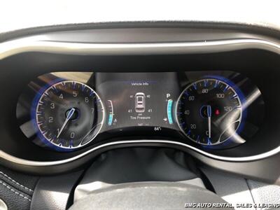 2024 Chrysler Pacifica   - Photo 12 - Newport, KY 41071