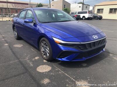 2024 Hyundai Elantra   - Photo 2 - Newport, KY 41071