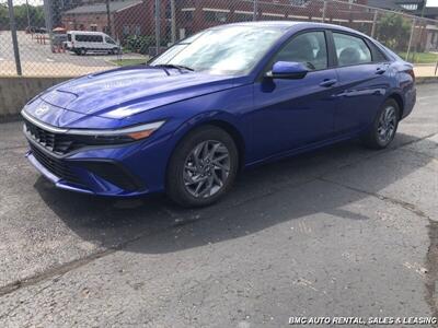 2024 Hyundai Elantra   - Photo 1 - Newport, KY 41071