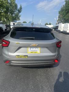 2025 Chevrolet Trax LS   - Photo 5 - Newport, KY 41071