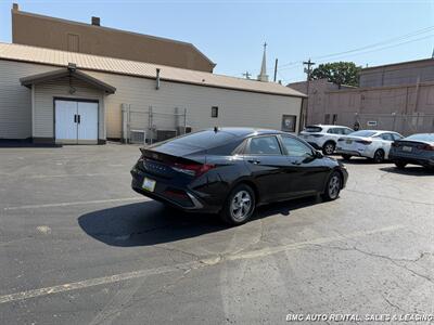 2025 Hyundai ELANTRA SE - Photo 6 - Newport, KY 41071