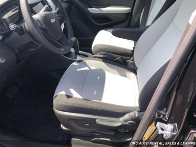 2022 Chevrolet Trax LS   - Photo 11 - Newport, KY 41071