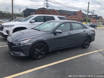 2023 Hyundai Elantra SEL   - Photo 1 - Newport, KY 41071