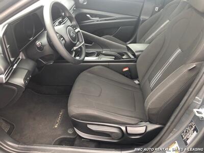 2023 Hyundai Elantra SEL   - Photo 3 - Newport, KY 41071