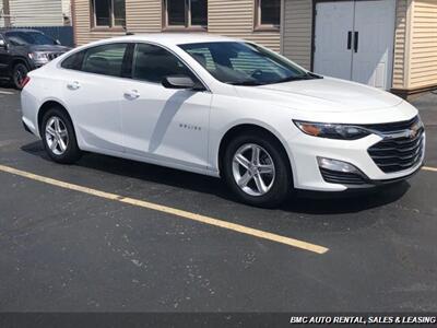 2023 Chevrolet Malibu LS   - Photo 4 - Newport, KY 41071