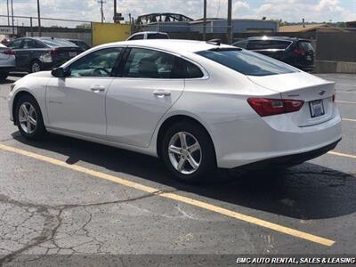 2023 Chevrolet Malibu LS   - Photo 8 - Newport, KY 41071