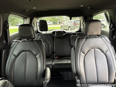 2026 Chrysler Pacifica Select - Photo 11 - Newport, KY 41071