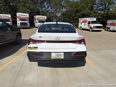 2025 Hyundai ELANTRA SE - Photo 4 - Newport, KY 41071