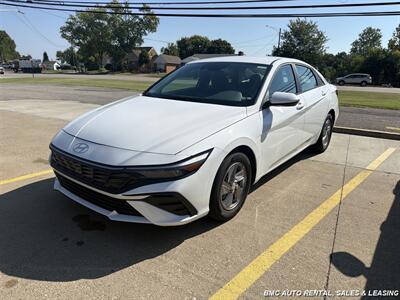 2025 Hyundai ELANTRA SE Sedan