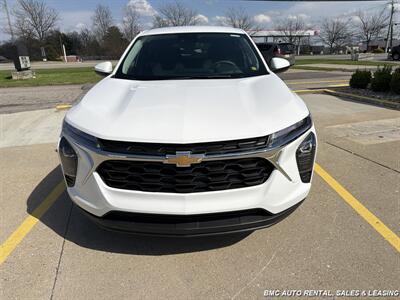 2024 Chevrolet Trax LS   - Photo 3 - Newport, KY 41071