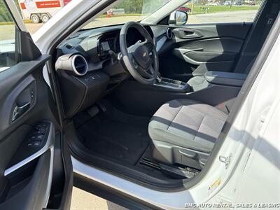 2024 Chevrolet Trax LS   - Photo 5 - Newport, KY 41071