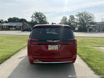 2025 Chrysler Pacifica Select - Photo 6 - Newport, KY 41071