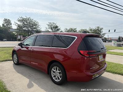 2025 Chrysler Pacifica Select - Photo 7 - Newport, KY 41071