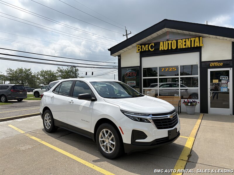 2024 Chevrolet Equinox LS   - Photo 1 - Newport, KY 41071