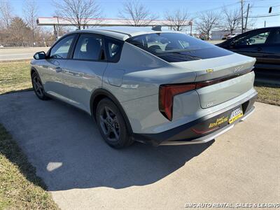 2025 Kia K4 LXS   - Photo 2 - Newport, KY 41071