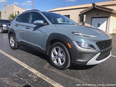 2022 Hyundai Kona SEL   - Photo 2 - Newport, KY 41071