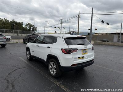 2025 Jeep Compass Sport   - Photo 2 - Newport, KY 41071