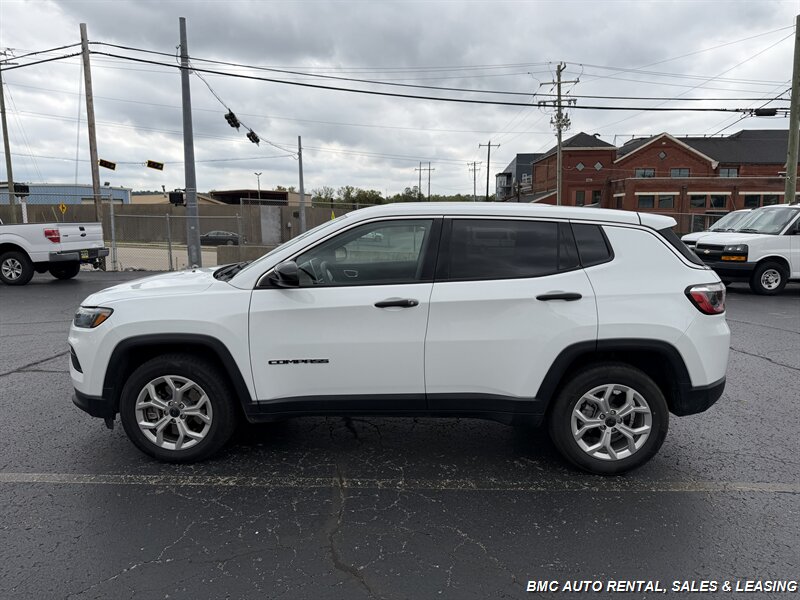 2025 Jeep Compass Sport   - Photo 1 - Newport, KY 41071