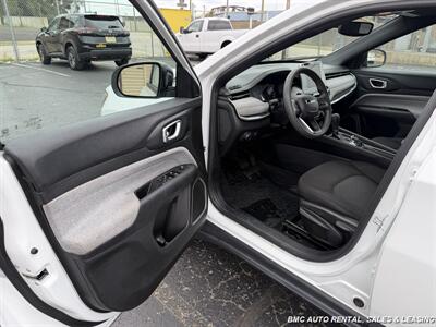 2025 Jeep Compass Sport   - Photo 9 - Newport, KY 41071