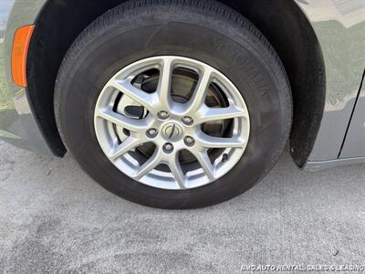 2025 Chrysler Pacifica Select   - Photo 10 - Newport, KY 41071